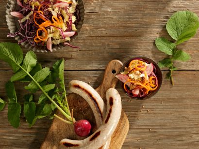 güggeli-herbstbratwurtst-salat-radiesli