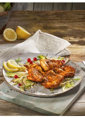 genusssteak-steak-gueggeli-auf-teller-zitrone-zeitung-auf-salat