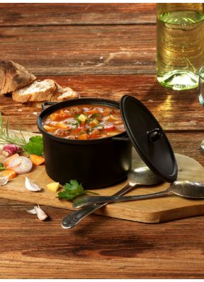poulet-gulasch-suppe-topf-gemuese-brot