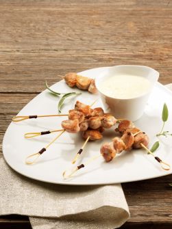 rückenfilet-poulet-an-spiessli-salbei-bambusspiesse